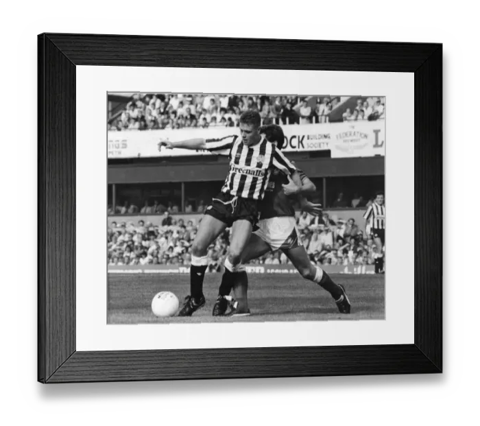 Framed Print : Newcastle Uniteds Paul Gascoigne (Gazza) in action