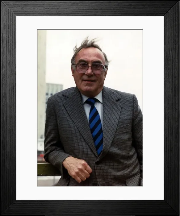 Framed Print : Billy Wright footballer ex England and Wolverhampton Wanderers Dbase Framed Print : Billy Wright footballer ex England and Wolverhampton Wanderers Dbase