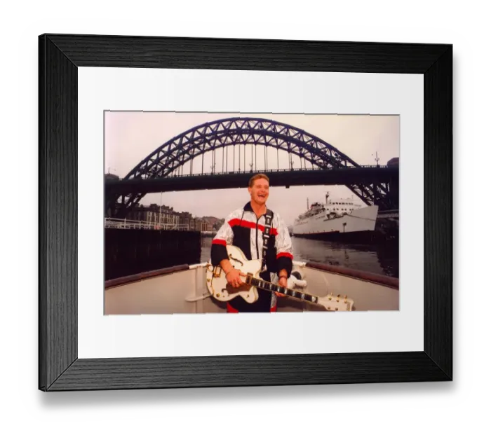 Framed Print : Paul Gascoigne (Gazza) promoting his version of Fog on The Tyne. 1st October 1990