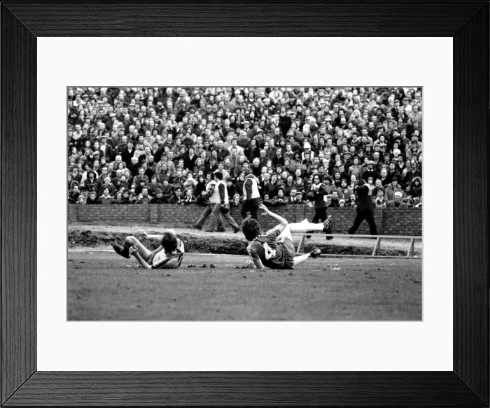 Framed Print : Watford 2 v. Chelsea 3. Division 2 football February 1980 LF01-23-048