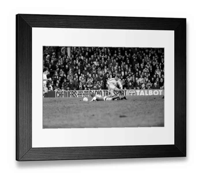 Framed Print : Arsenal 3 v. Aston Villa 1. Division 1 football. February 1980 LF01-20-021