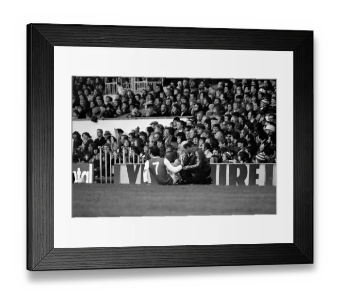 Framed Print : Arsenal v. Brighton and Hove Albion. Division 1 football. January 1980 LF01-10-046