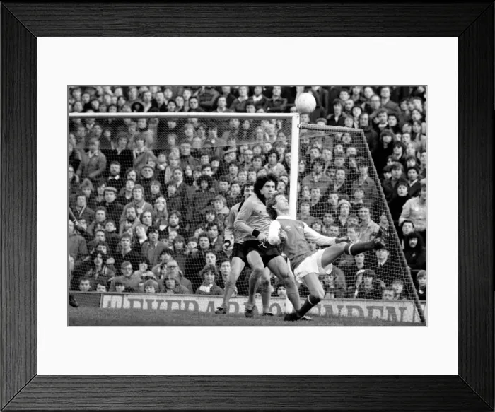 Framed Print : Arsenal 2 v. Derby County 0. Division 1 football January 1980 LF01-05-010