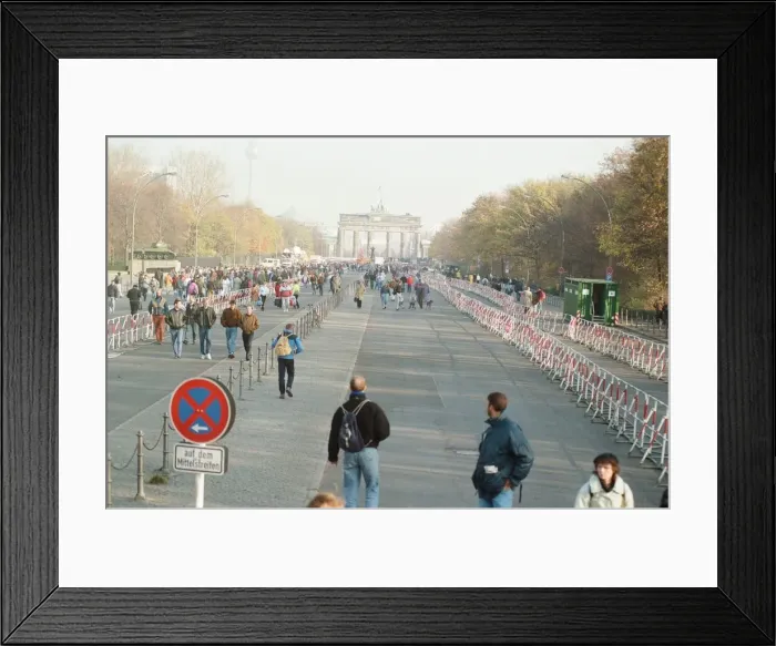 Framed Print : West Berlin, Germany, 10 days after relaxation of border crossing by GDR Government Framed Print : West Berlin, Germany, 10 days after relaxation of border crossing by GDR Government