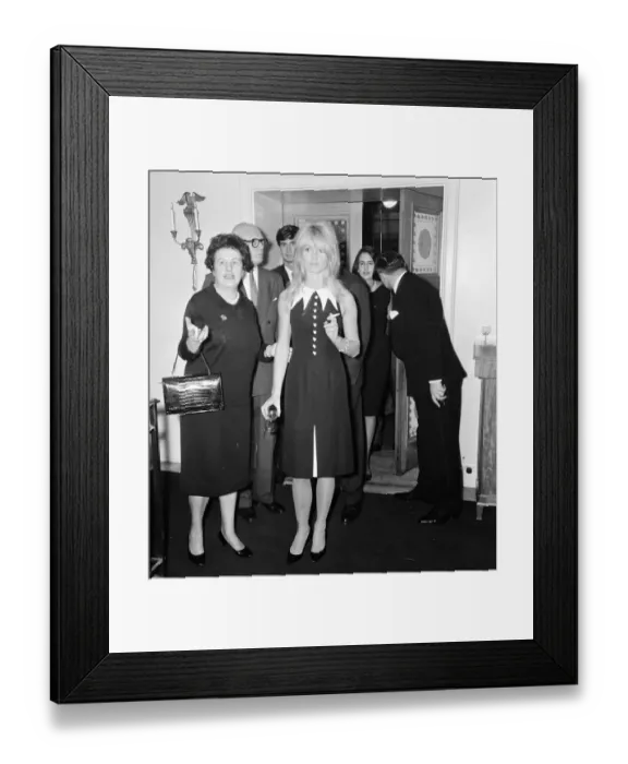 Framed Print : Brigitte Bardot (30) & Antony Perkins (31) pictured during photocall press conference Framed Print : Brigitte Bardot (30) & Antony Perkins (31) pictured during photocall press conference