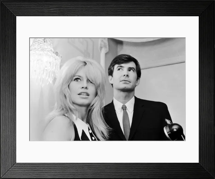 Framed Print : Brigitte Bardot (30) & Antony Perkins (31) pictured during photocall press conference Framed Print : Brigitte Bardot (30) & Antony Perkins (31) pictured during photocall press conference