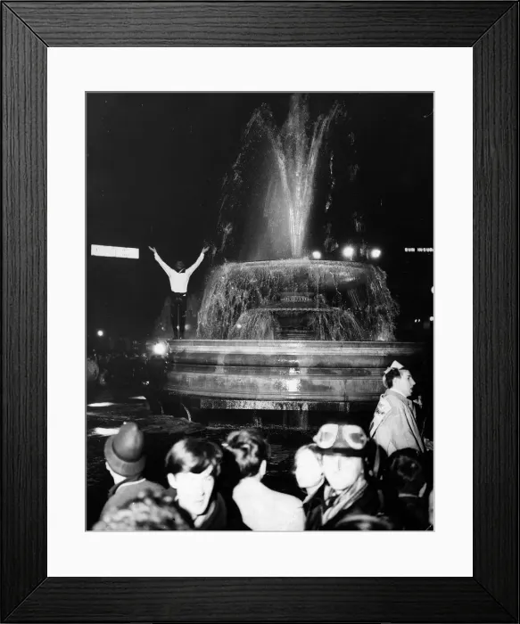 Framed Print : Man dancing around in the Trafalgar Square Fountain - Jan 1964 during