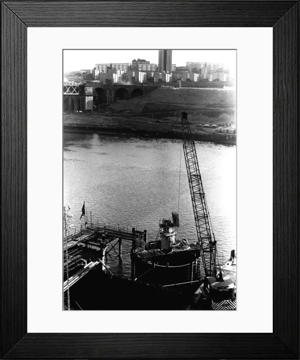 Framed Print : The construction of the new Redheugh Bridge across the River Tyne in Newcastle 12 January Framed Print : The construction of the new Redheugh Bridge across the River Tyne in Newcastle 12 January