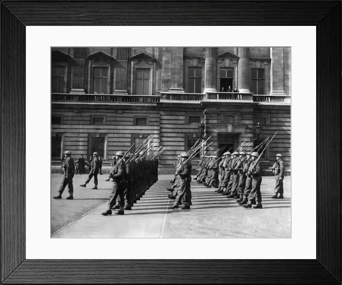 Framed Print : Canadian lake guard Buckingham Palace. April 1940 P035575 Framed Print : Canadian lake guard Buckingham Palace. April 1940 P035575