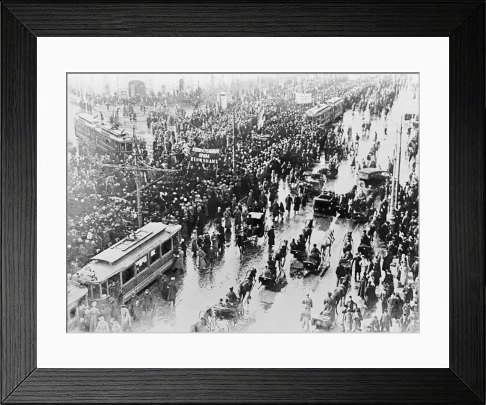 Framed Print : Russian Revolution. Wives of soldiers demonstration. October 1917 Framed Print : Russian Revolution. Wives of soldiers demonstration. October 1917