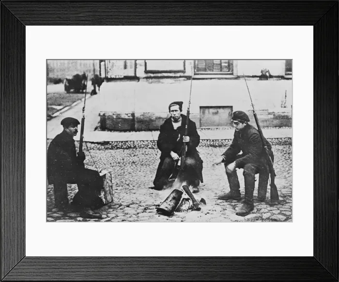 Framed Print : Russian Revolution. Red Guards in the street, Petrograd. October 1917 Framed Print : Russian Revolution. Red Guards in the street, Petrograd. October 1917