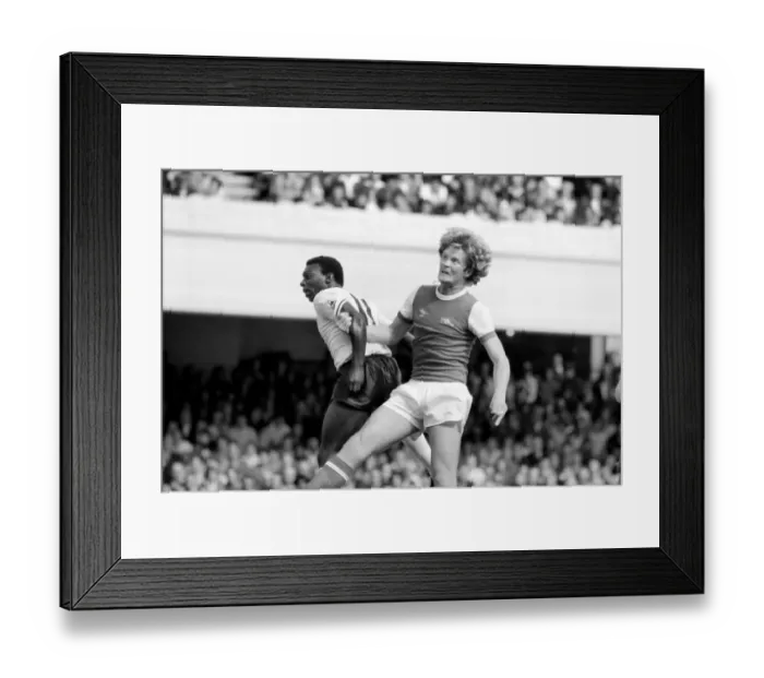 Framed Print : English League Division One match at Highbury. Arsenal 2 v Tottenham Hotspur 0 Framed Print : English League Division One match at Highbury. Arsenal 2 v Tottenham Hotspur 0