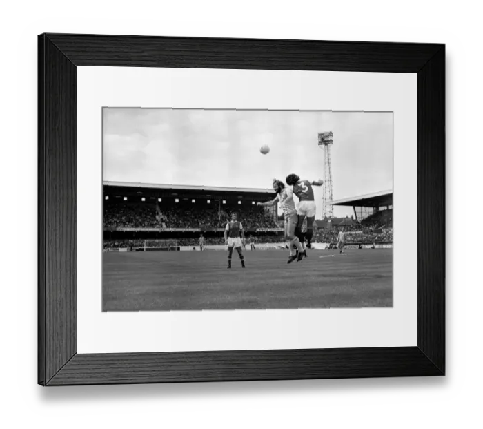Framed Print : English Division 1. Coventry 3 v. Arsenal 1. August 1980 LF04-09-033