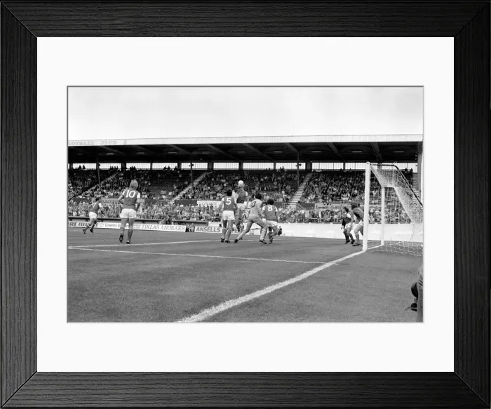 Framed Print : English Division 1. Coventry 3 v. Arsenal 1. August 1980 LF04-09-027 Framed Print : English Division 1. Coventry 3 v. Arsenal 1. August 1980 LF04-09-027