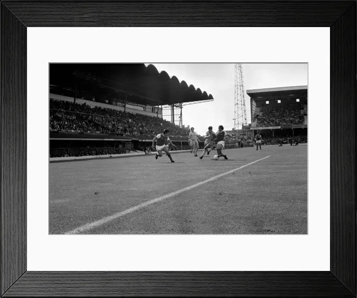 Framed Print : English Division 1. Coventry 3 v. Arsenal 1. August 1980 LF04-09-014 Framed Print : English Division 1. Coventry 3 v. Arsenal 1. August 1980 LF04-09-014