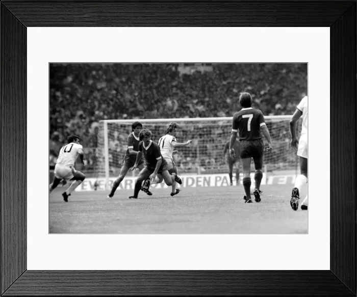 Framed Print : F. A Community Shield. Liverpool 1 v. West Ham United 0. August 1980 LF04-05-113