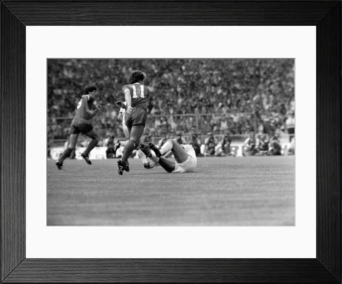 Framed Print : F. A Community Shield. Liverpool 1 v. West Ham United 0. August 1980 LF04-05-050