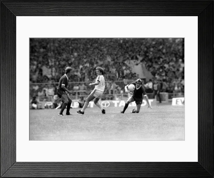 Framed Print : F. A Community Shield. Liverpool 1 v. West Ham United 0. August 1980 LF04-05-115