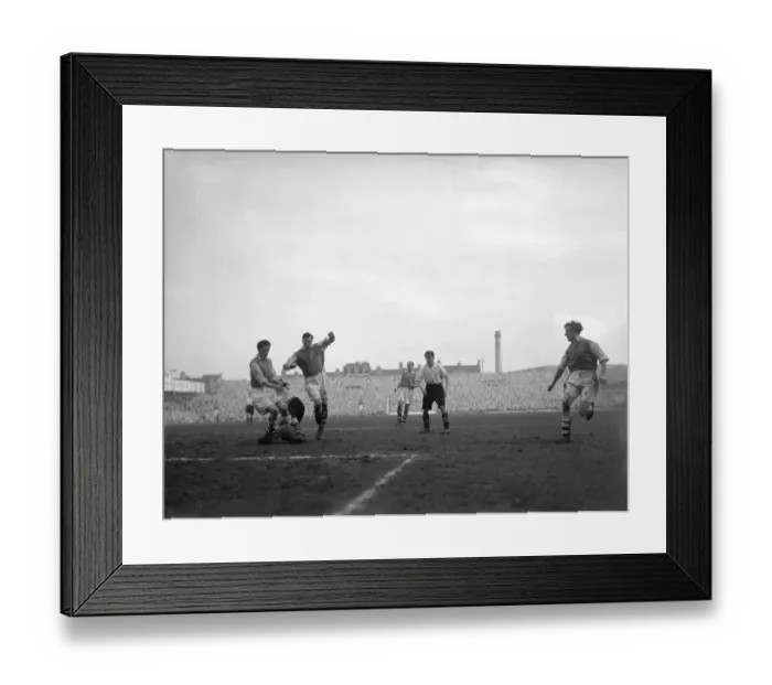 Framed Print : Football Luton v Arsenal SP 9 / 3 / 1952 C1190 / 1 Framed Print : Football Luton v Arsenal SP 9 / 3 / 1952 C1190 / 1