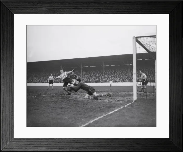 Framed Print : West Ham v Sheffield Utd. 22 / 1 / 1952 C373 / 3 Framed Print : West Ham v Sheffield Utd. 22 / 1 / 1952 C373 / 3