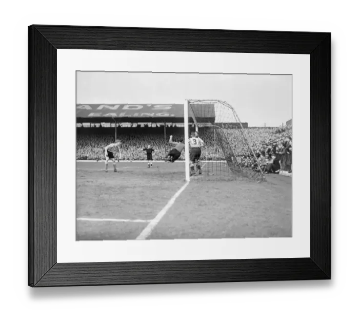Framed Print : Sheffield Weds v Brentford 12 / 4 / 1952 C1845 / 1 Framed Print : Sheffield Weds v Brentford 12 / 4 / 1952 C1845 / 1