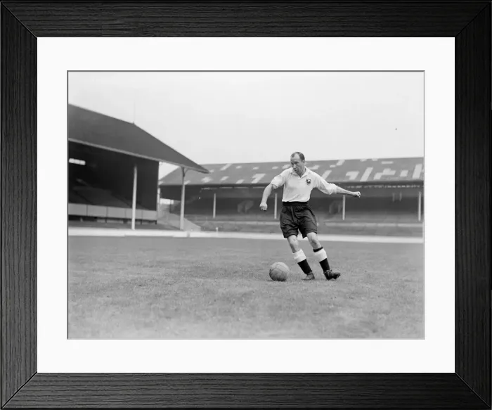 Framed Print : Football Swansea footballer Ron Burgess (ex Spurs Framed Print : Football Swansea footballer Ron Burgess (ex Spurs