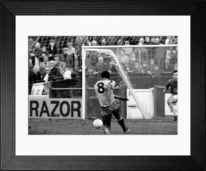 Framed Print : First Division Football. Arsenal 0 v. Swansea 2. February 1982 LF08-18-003 Framed Print : First Division Football. Arsenal 0 v. Swansea 2. February 1982 LF08-18-003
