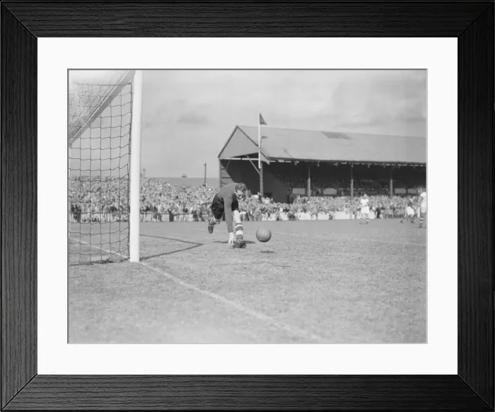 Framed Print : Football Wright Goalkeeper Colchester 025547 / 1 Framed Print : Football Wright Goalkeeper Colchester 025547 / 1