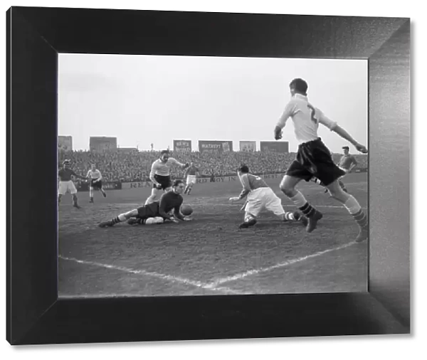 Liverpool v Fulham 1952 2  /  3  /  1952 C1082  /  1
