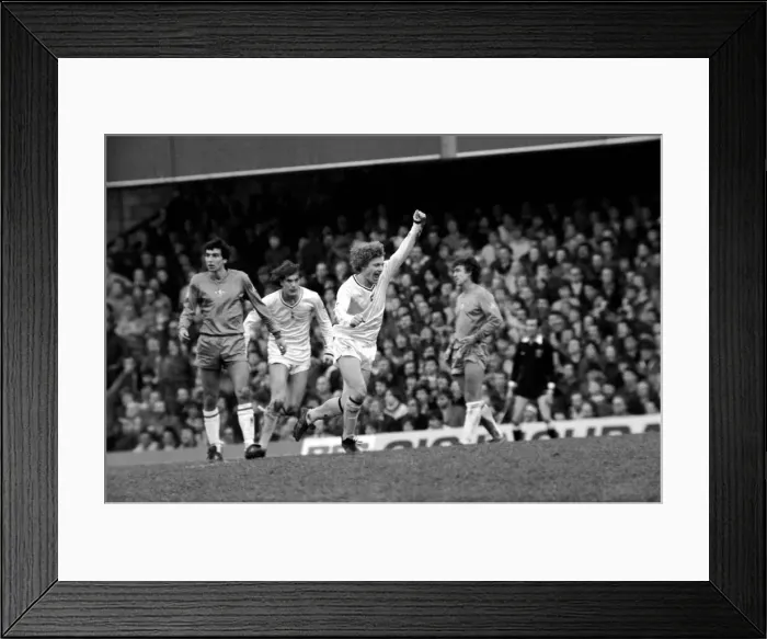 Framed Print : F. A Cup Football. Chelsea 2 v. Tottenham Hotspurs 3. F. A. Cup March 1982 LF08-16-137 Framed Print : F. A Cup Football. Chelsea 2 v. Tottenham Hotspurs 3. F. A. Cup March 1982 LF08-16-137