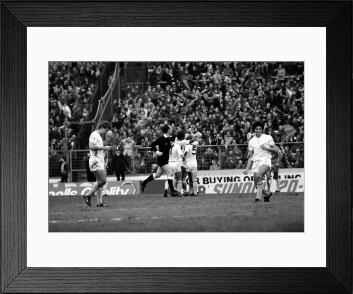 Framed Print : F. A Cup Football. Chelsea 2 v. Tottenham Hotspurs 3. F. A. Cup March 1982 LF08-16-168 Framed Print : F. A Cup Football. Chelsea 2 v. Tottenham Hotspurs 3. F. A. Cup March 1982 LF08-16-168