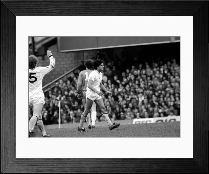 Framed Print : F. A Cup Football. Chelsea 2 v. Tottenham Hotspurs 3. F. A. Cup March 1982 LF08-16-138 Framed Print : F. A Cup Football. Chelsea 2 v. Tottenham Hotspurs 3. F. A. Cup March 1982 LF08-16-138
