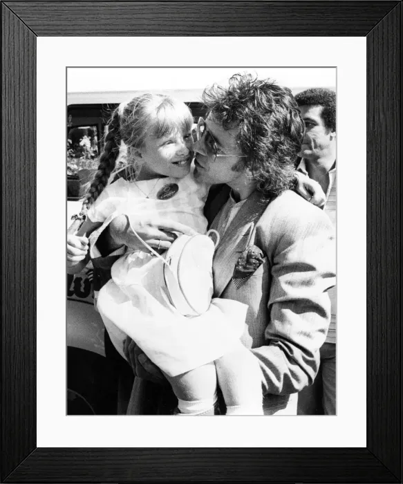 Framed Print : Singer David Essex handed over a Variety Club of Great Britain Sunshine coach to