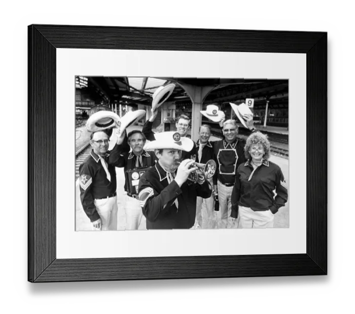 Framed Print : The Desert City Six seen on their arrival in Newcastle, on August 25, 1986 Framed Print : The Desert City Six seen on their arrival in Newcastle, on August 25, 1986