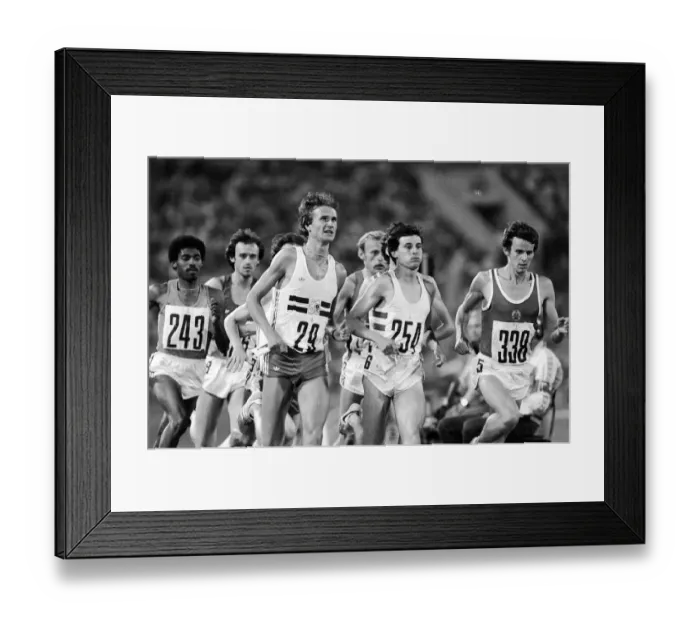 Framed Print : Mens 1500 metres Semi Final Heats at the 1980 Summer Olympics in Moscow 31st July 1980