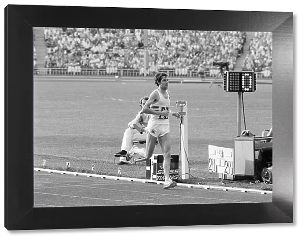 Brendan Foster competes in Mens 10, 000 metres event at the 1980 Summer Olympics in