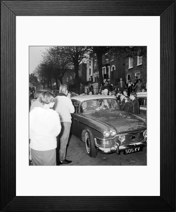 Framed Print : Brigitte Bardot (30) in Hampstead, London to complete a few finishing scenes for her new Framed Print : Brigitte Bardot (30) in Hampstead, London to complete a few finishing scenes for her new