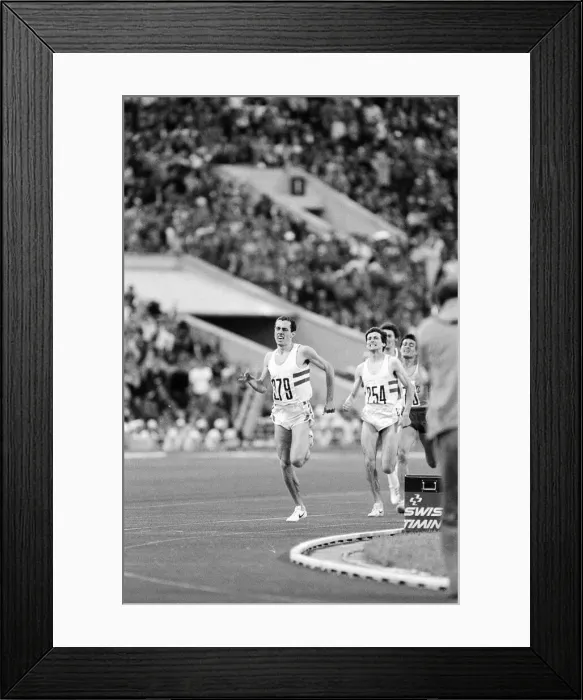 Framed Print : Mens 800 metres event final at the 1980 Summer Olympics in Moscow 26th July 1980