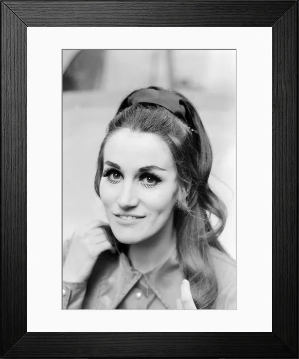 Framed Print : Lesley Gibb (21) sister of brothers Barry, Robin & Maurice Gibb of The Bee Gees Framed Print : Lesley Gibb (21) sister of brothers Barry, Robin & Maurice Gibb of The Bee Gees