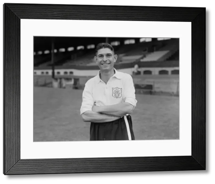 Framed Print : Football Jeff Taylor Captain Fulham FC circa 1950 025295  /  8
