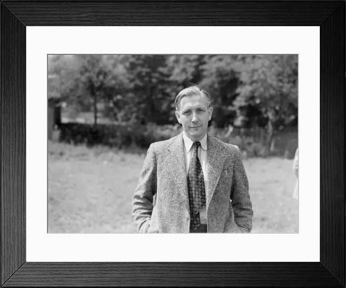 Framed Print : Football Arthur Rowe Tottenham Hotspur Manager circa 1950 025203 / 3 Framed Print : Football Arthur Rowe Tottenham Hotspur Manager circa 1950 025203 / 3