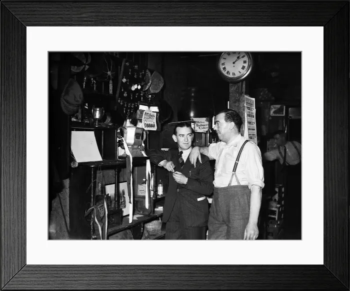 Framed Print : Football Former Everton footballer Bill Dixie Framed Print : Football Former Everton footballer Bill Dixie