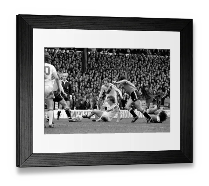 Framed Print : English League Division One match. Crystal Palace 0 v Manchester United 2