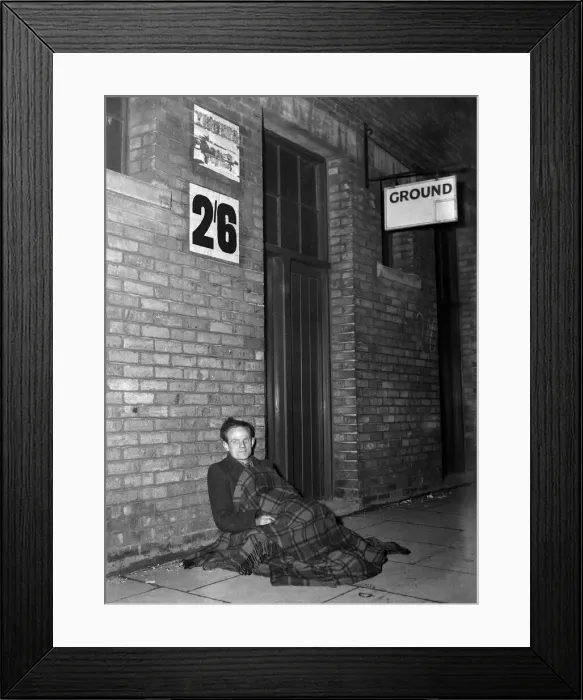 Framed Print : First in queue for Arsenal v. Chelsea semi-final cup replay at White Hart Lane Framed Print : First in queue for Arsenal v. Chelsea semi-final cup replay at White Hart Lane