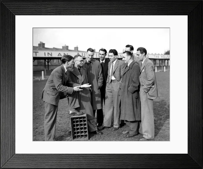 Framed Print : English FA Cup. Yeovil Town 2-1 Sunderland. Yeovil players after the game Framed Print : English FA Cup. Yeovil Town 2-1 Sunderland. Yeovil players after the game