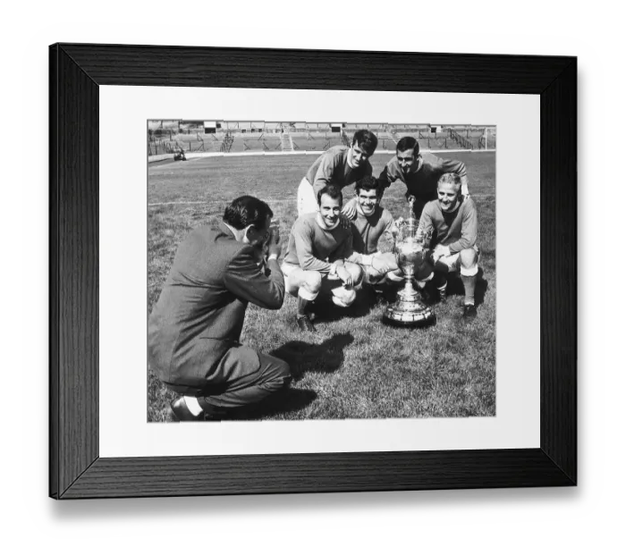 Framed Print : Harry Catterick manager of Everton football Club filming some of his players with