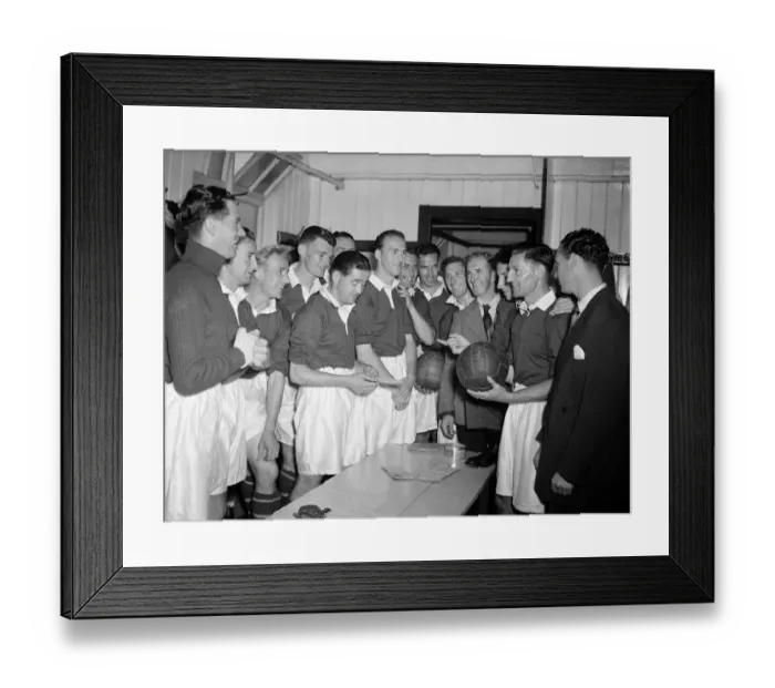 Framed Print : English Division 3 South. Gillingham 0-0 Colchester United Framed Print : English Division 3 South. Gillingham 0-0 Colchester United