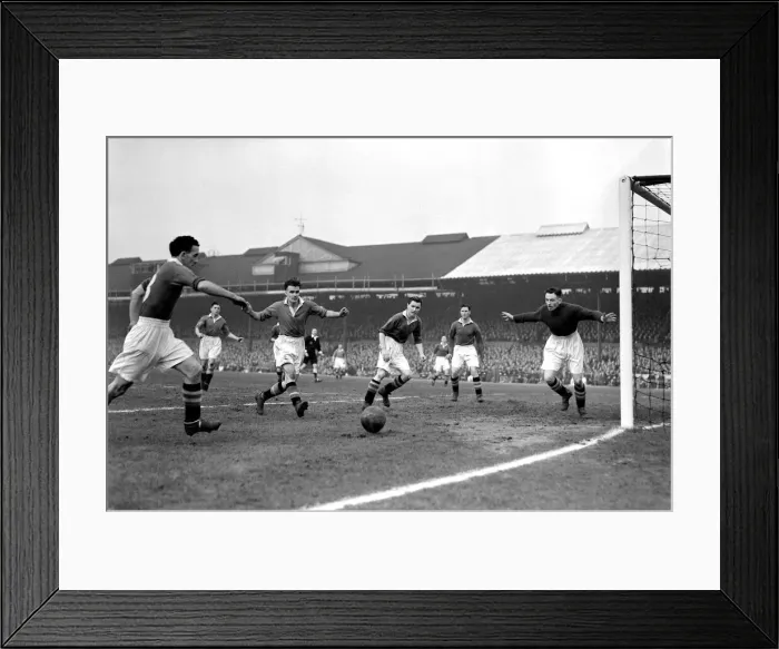 Framed Print : English FA Cup. Chelsea 2-0 Manchester United. 04 March 1950 Framed Print : English FA Cup. Chelsea 2-0 Manchester United. 04 March 1950