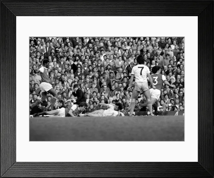 Framed Print : English League Division One match at Highbury. Arsenal 2 v West Ham United 0