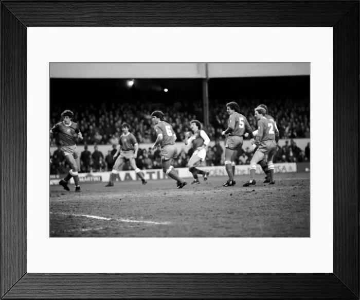 Framed Print : English League Division One match at Highbury. Arsenal 2 v Swansea City 1